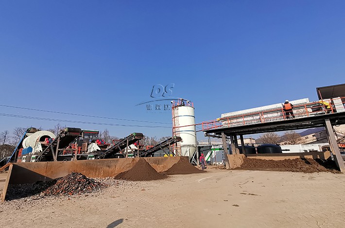 污染土壤修復(fù)現(xiàn)場